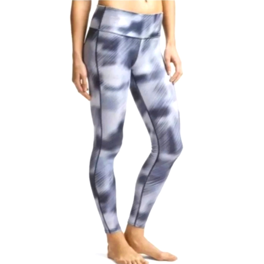 Athleta Chaturanga High Rise Leggings Alpine Print Size ST Women’s Black Gray